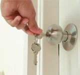 Indianapolis Lock And Locks Indianapolis, IN 317-564-2446 - 14a-Unlock-Door